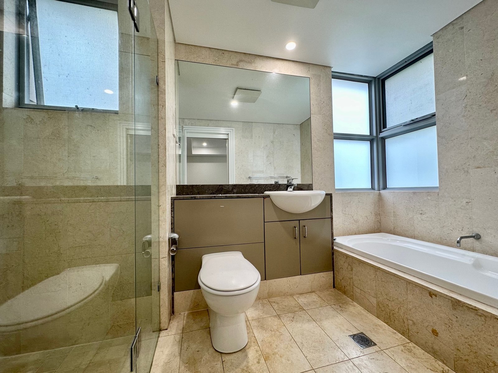 101/43-53 Carlisle Street ROSE BAY 4