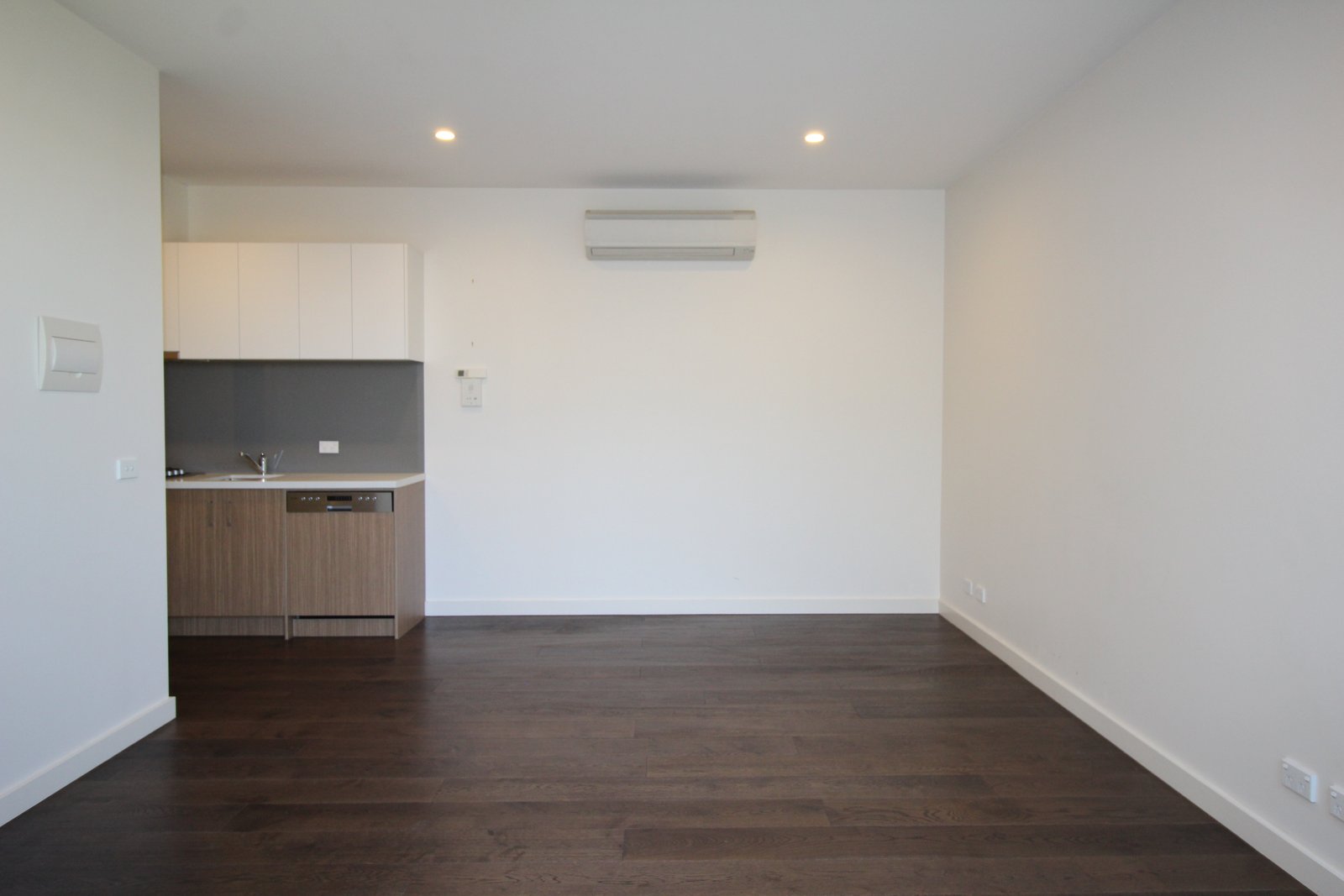 Gallery: 10/143 Nepean Highway