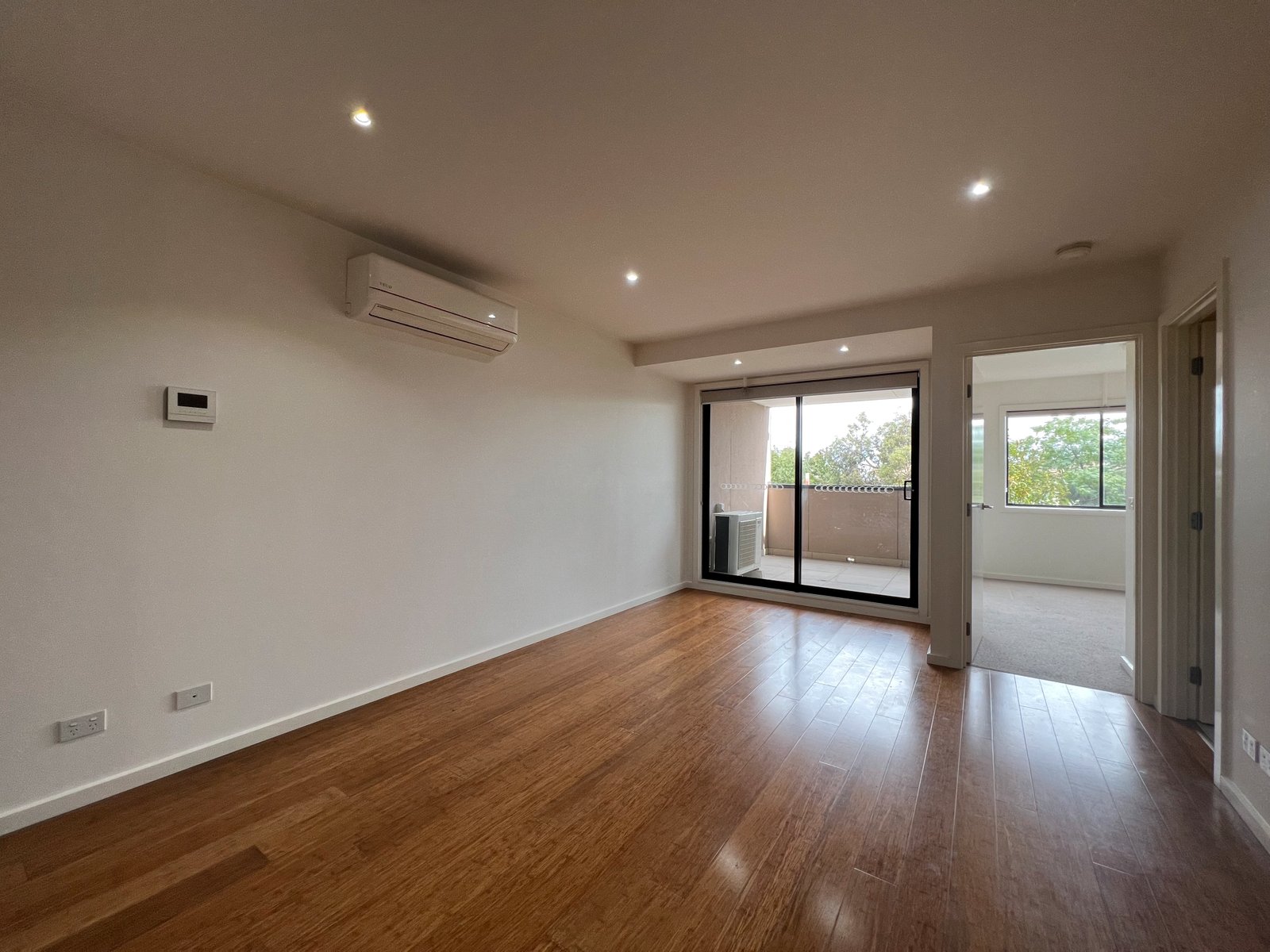 Gallery: 101/436-442 Huntingdale Road