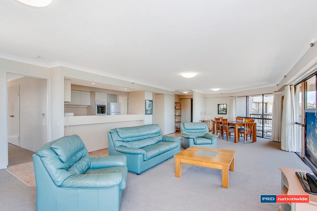 10/146 The Esplanade BURLEIGH HEADS 3