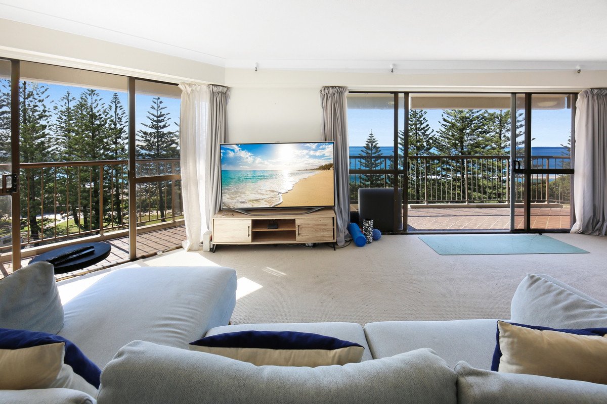 10/146 The Esplanade Burleigh Heads 7