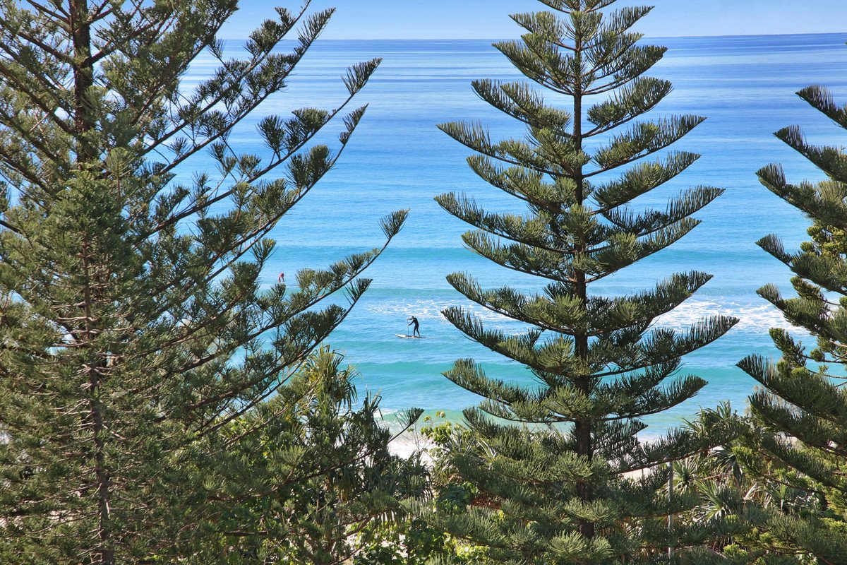 10/146 The Esplanade Burleigh Heads 9