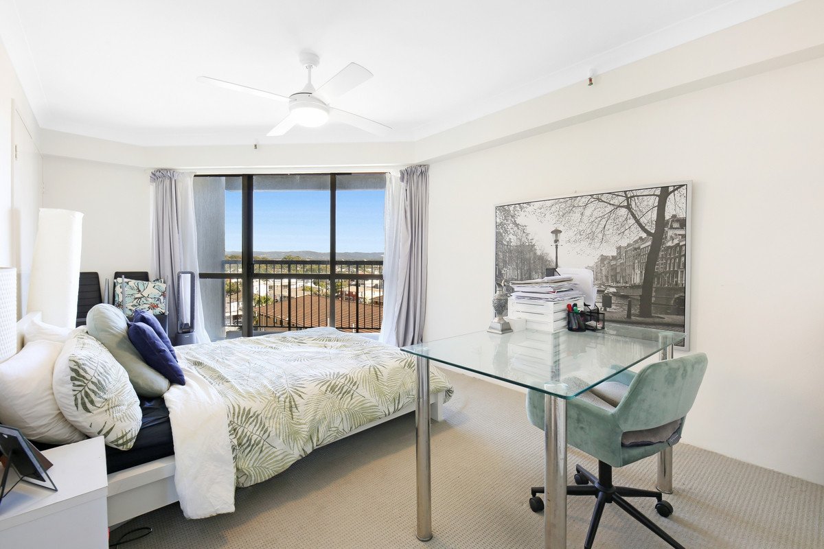 10/146 The Esplanade Burleigh Heads 12