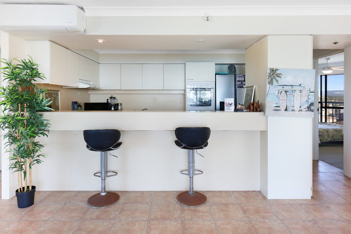 10/146 The Esplanade Burleigh Heads 14