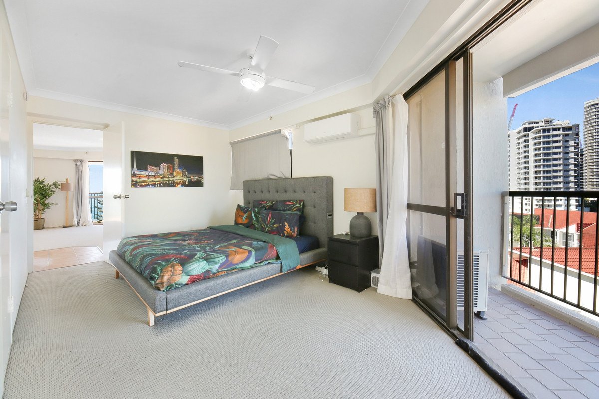 10/146 The Esplanade Burleigh Heads 16