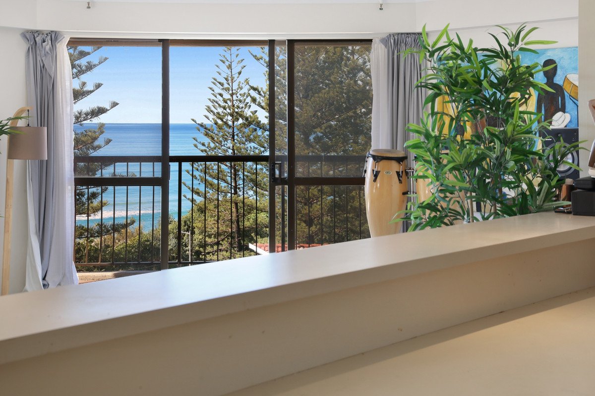 10/146 The Esplanade Burleigh Heads 21