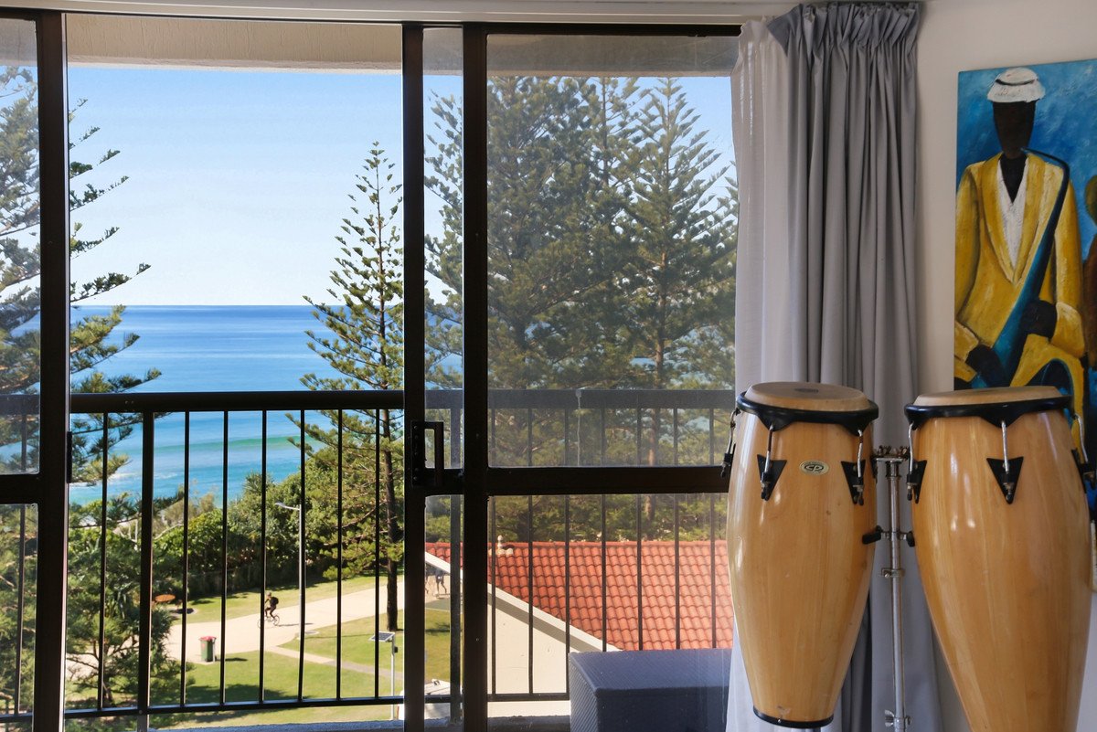 10/146 The Esplanade Burleigh Heads 24