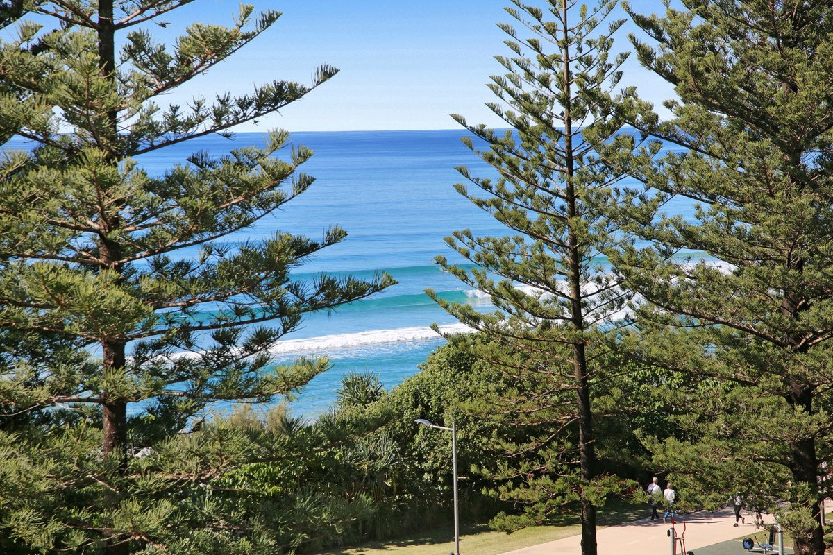 10/146 The Esplanade Burleigh Heads 25