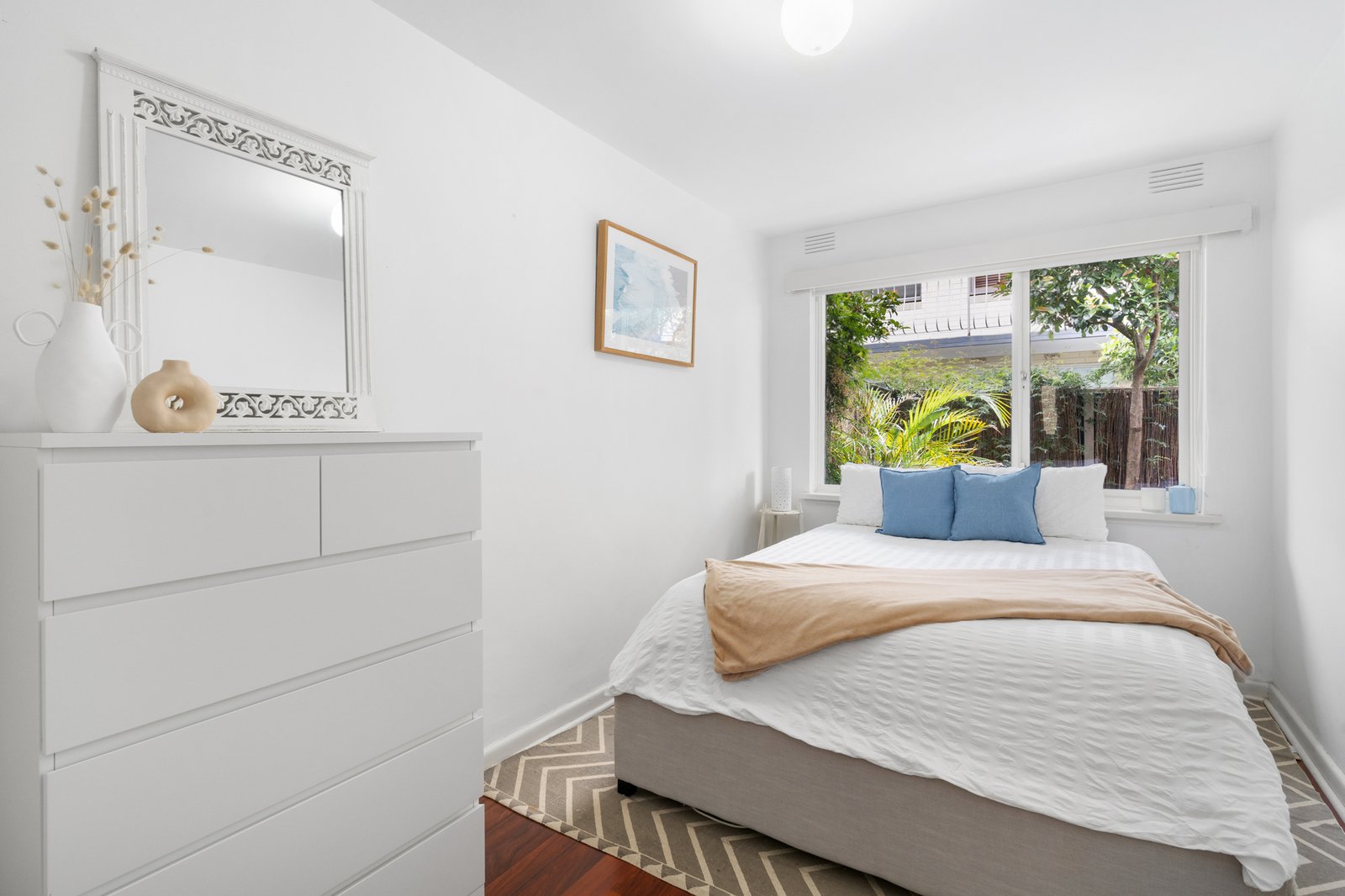 Gallery: 10/15 Gourlay Street