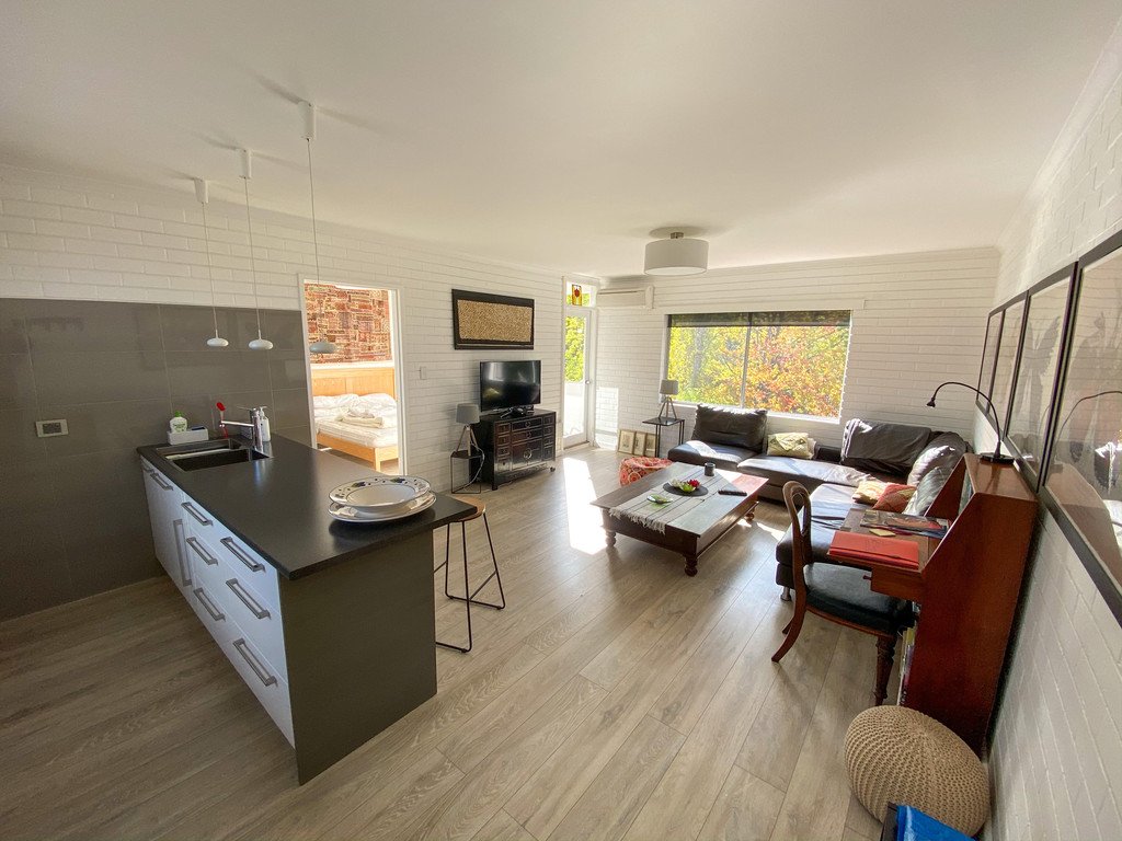 10/15 Greenlands Avenue SANDY BAY 2