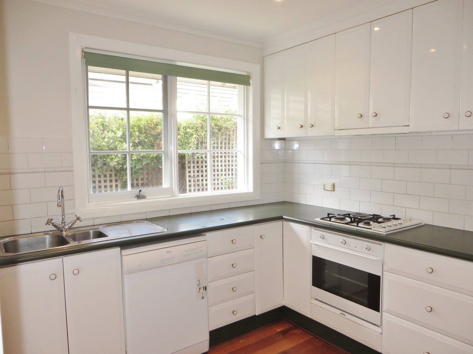 Gallery: 10/15 Holyrood Street