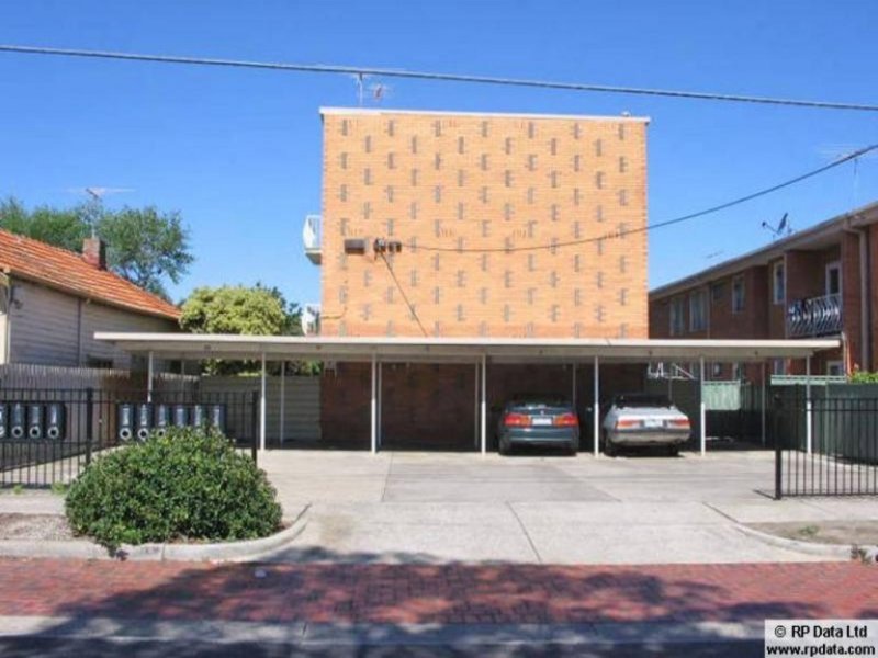 Gallery: 10/15 Kingsville Street