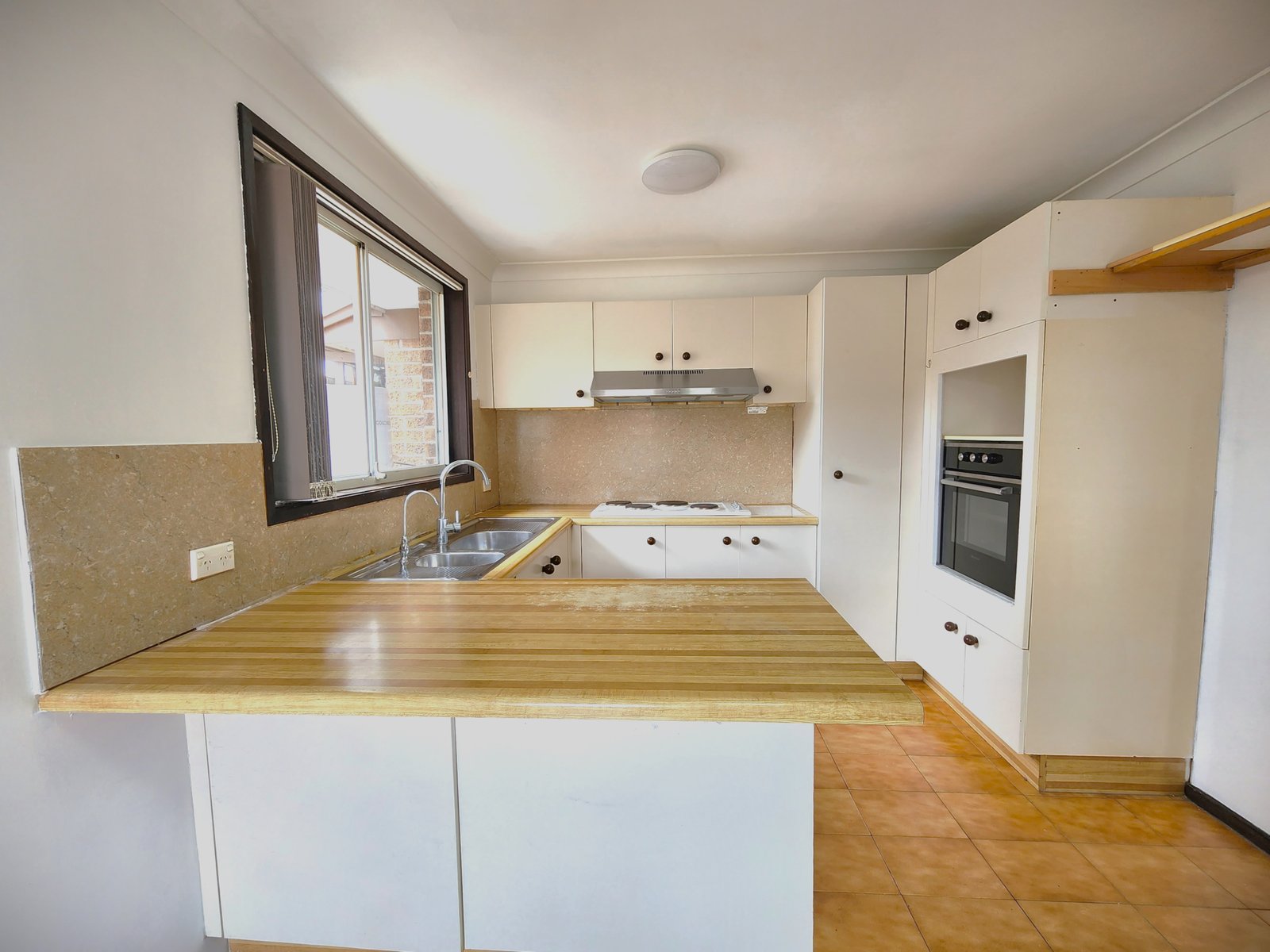 10/15 Wonga  LURNEA 2