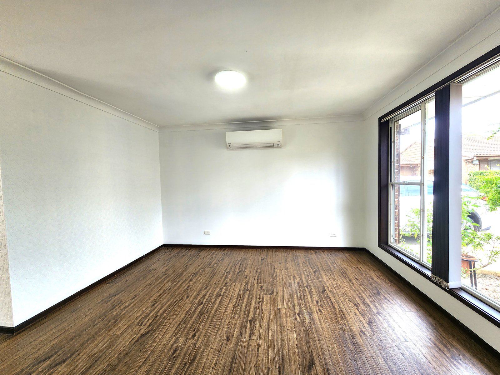 10/15 Wonga  LURNEA 3