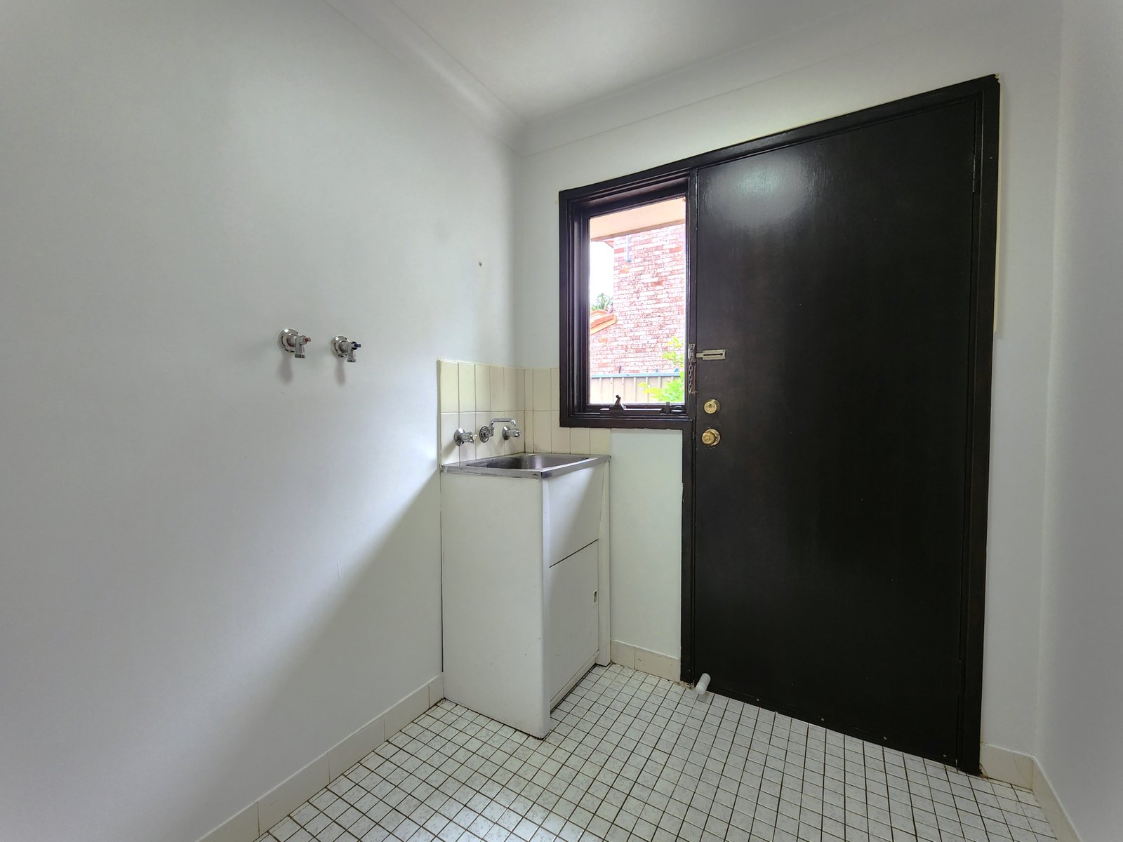 10/15 Wonga  LURNEA 12