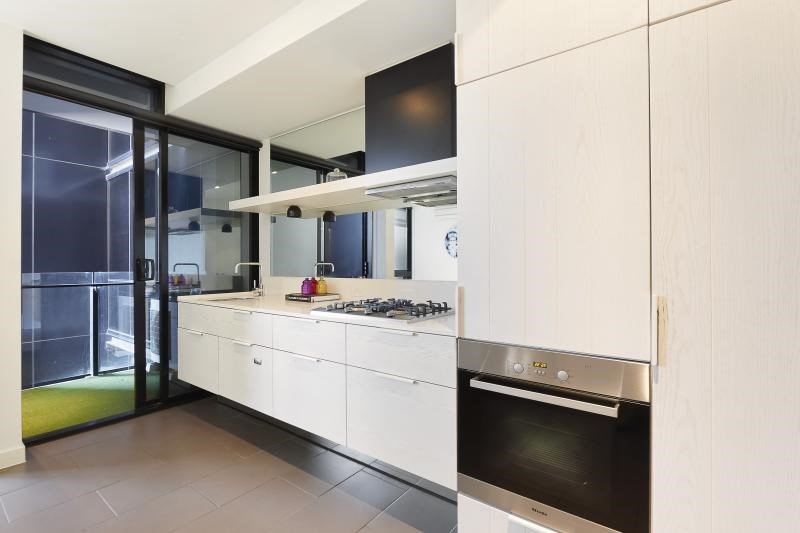 Gallery: 1015/18-24 Dorcas Street