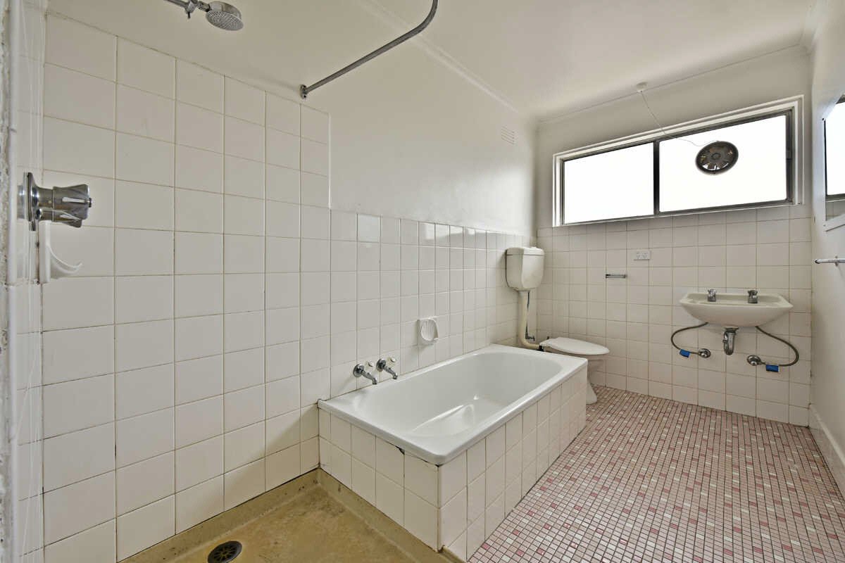 Gallery: 10/158 Oakleigh Road