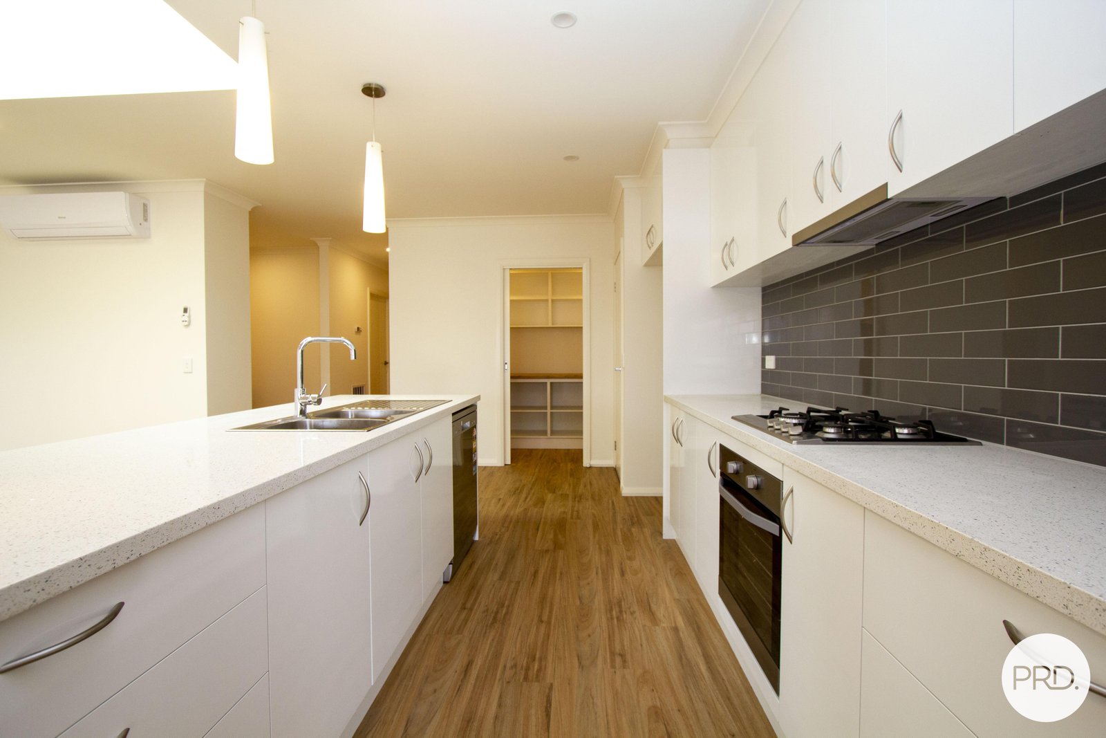 1015a & 1015b Lydiard Street North BALLARAT NORTH 17