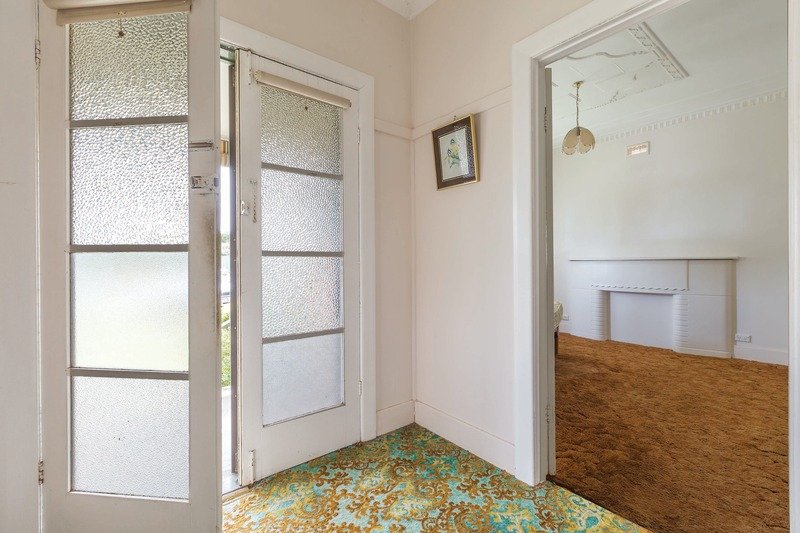 Gallery: 1016 Armstrong Street North