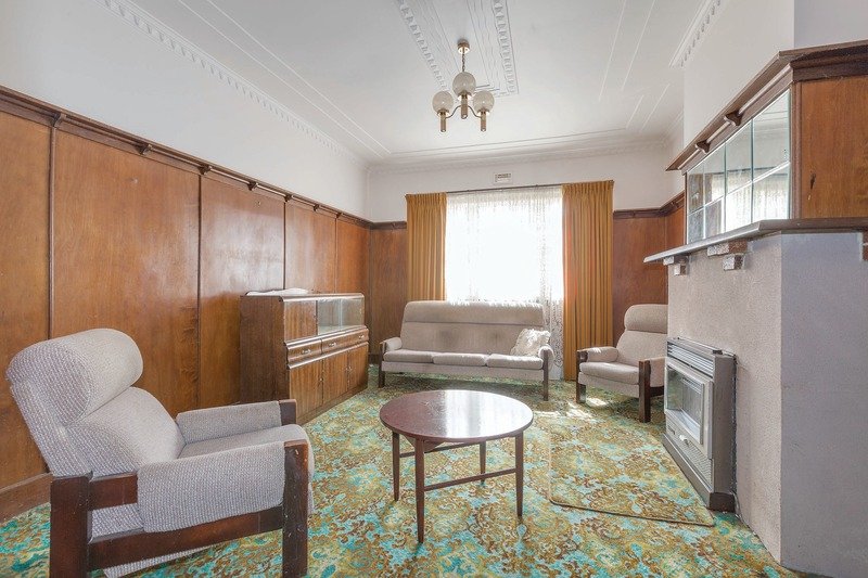 Gallery: 1016 Armstrong Street North
