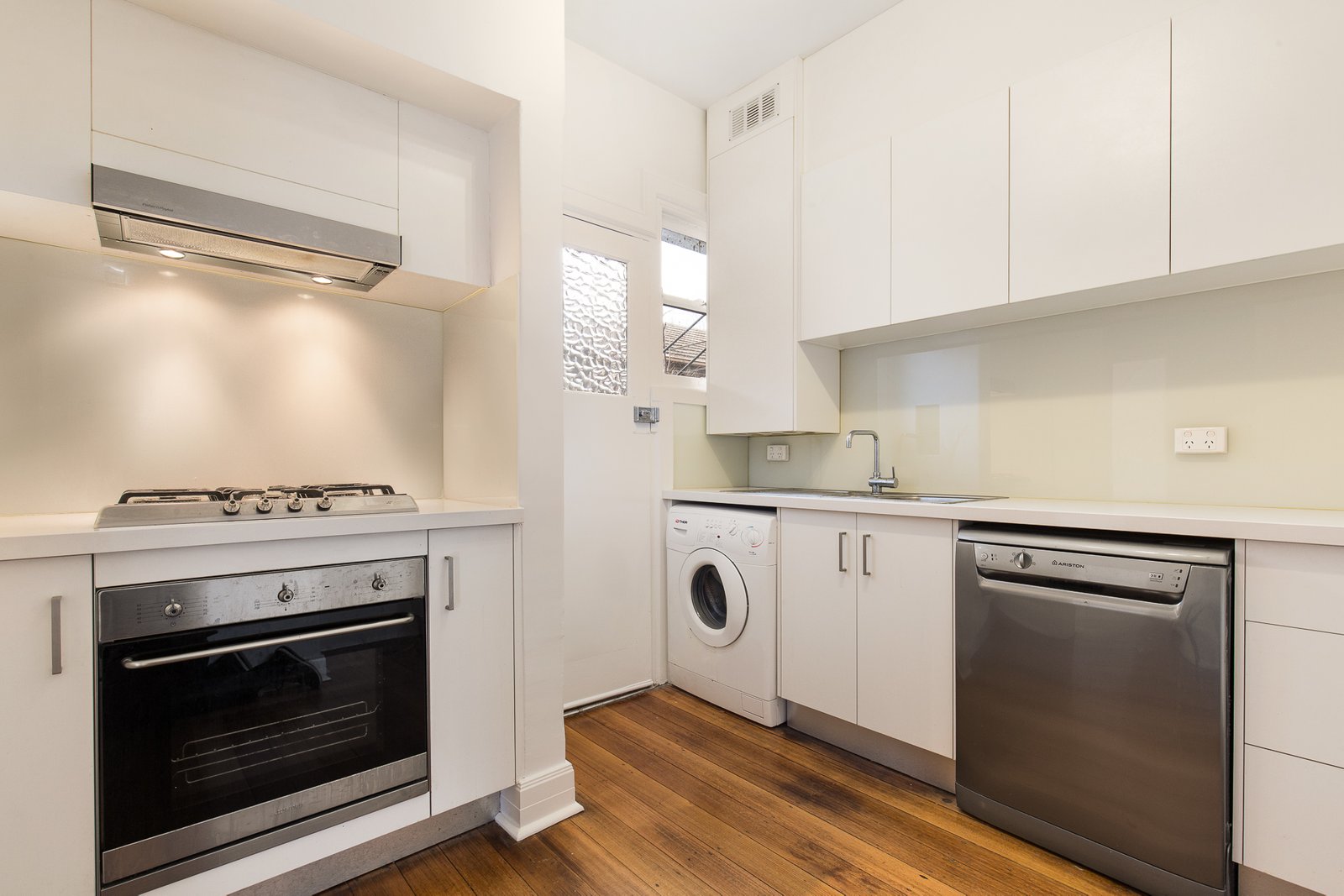Gallery: 10/16 Charnwood Road