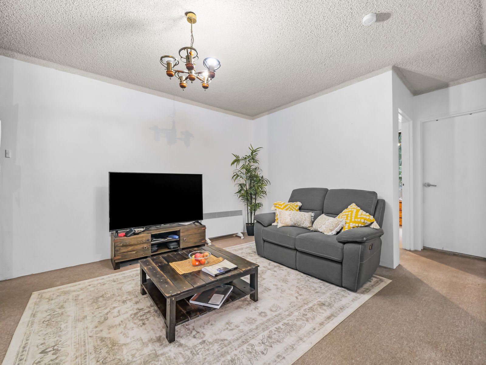 10/16 Grace Campbell Crescent HILLSDALE 1