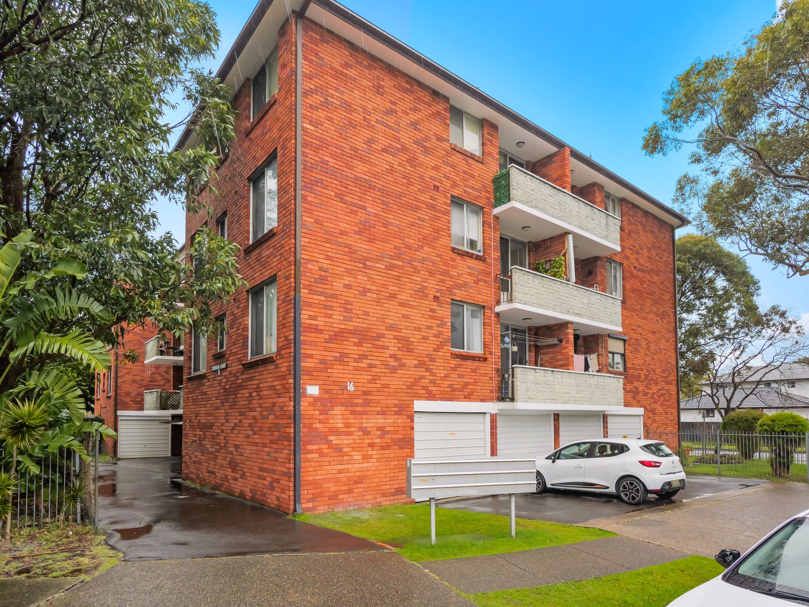 10/16 Grace Campbell Crescent HILLSDALE 8