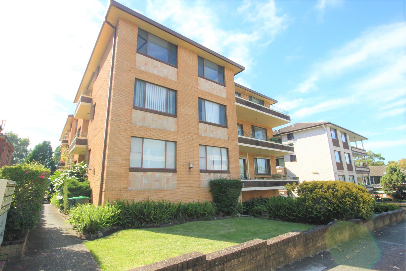 10/16 Jubilee Avenue CARLTON 1