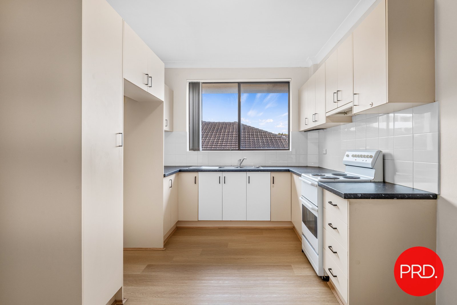 10/16 Jubilee Avenue CARLTON 6