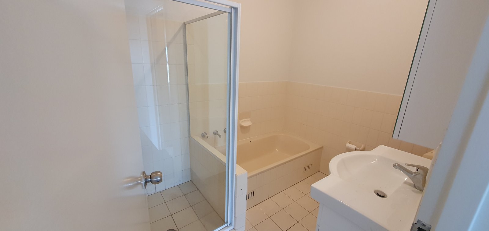 10/16 Letitia Street OATLEY 6