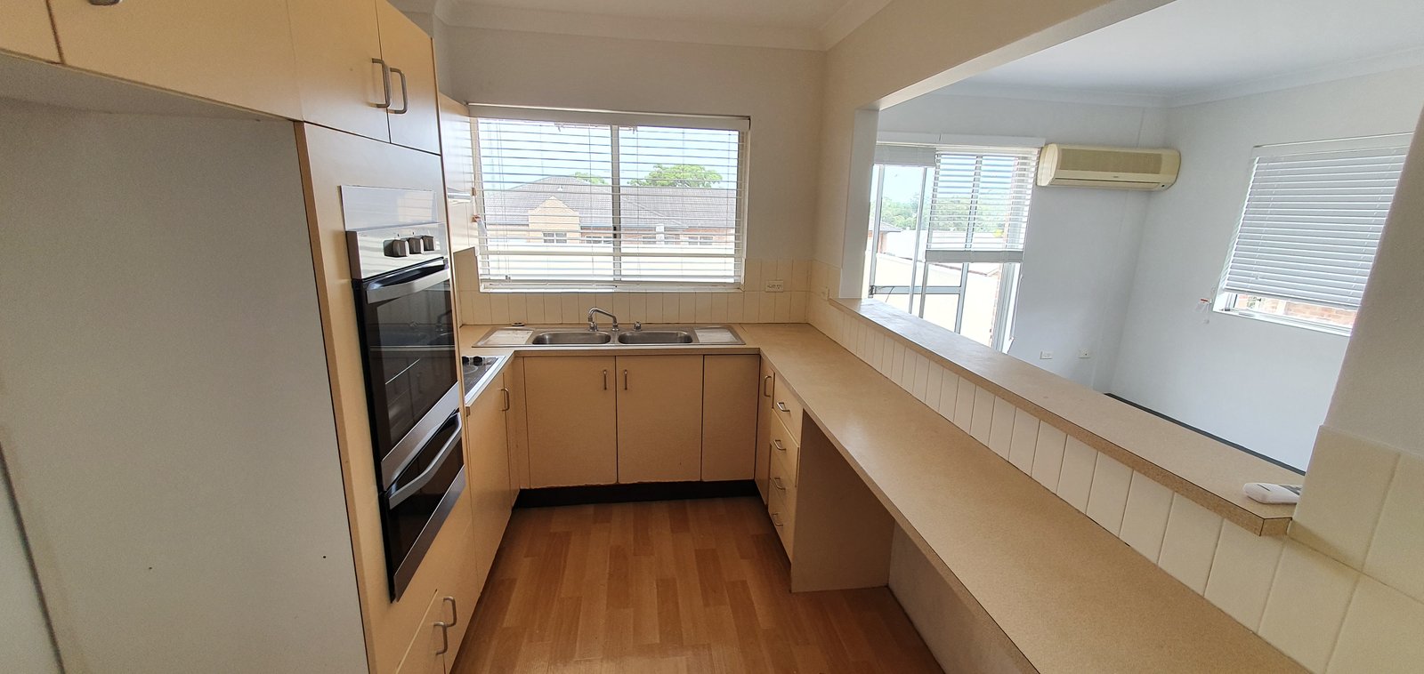 10/16 Letitia Street OATLEY 7