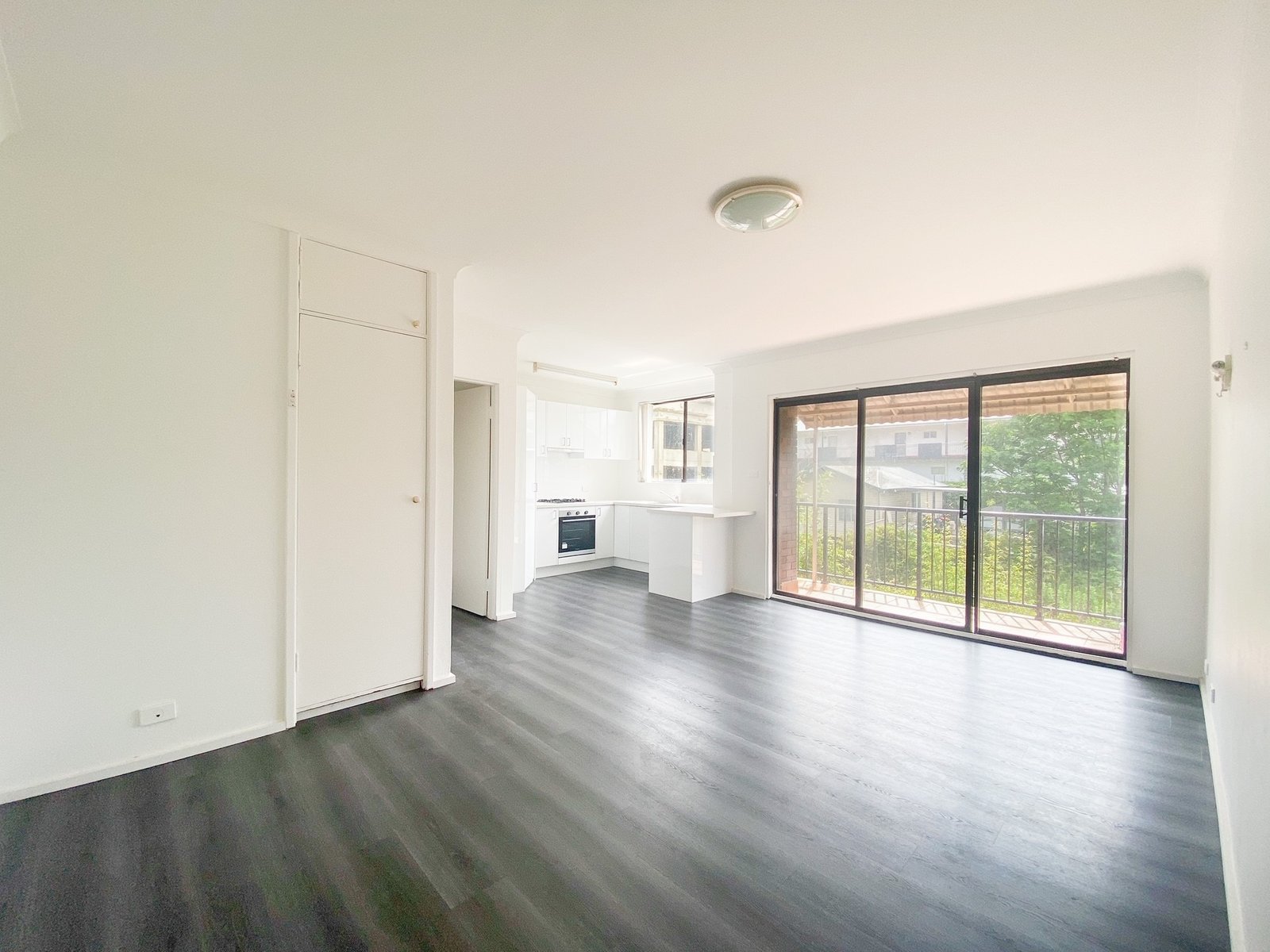 10/16 Messines Street SHOAL BAY 4