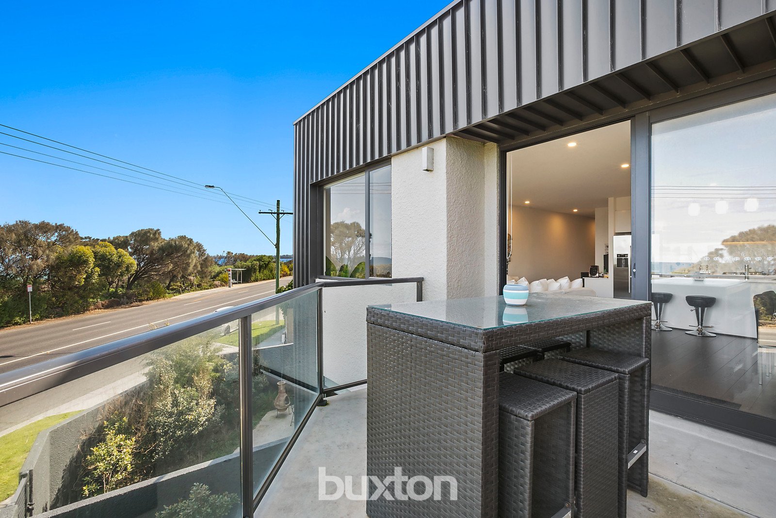 Gallery: 10/167 Beach Road