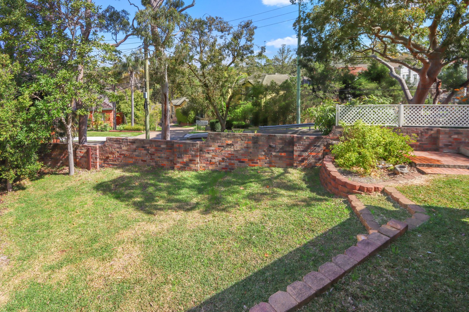 1017 Forest Road LUGARNO 2