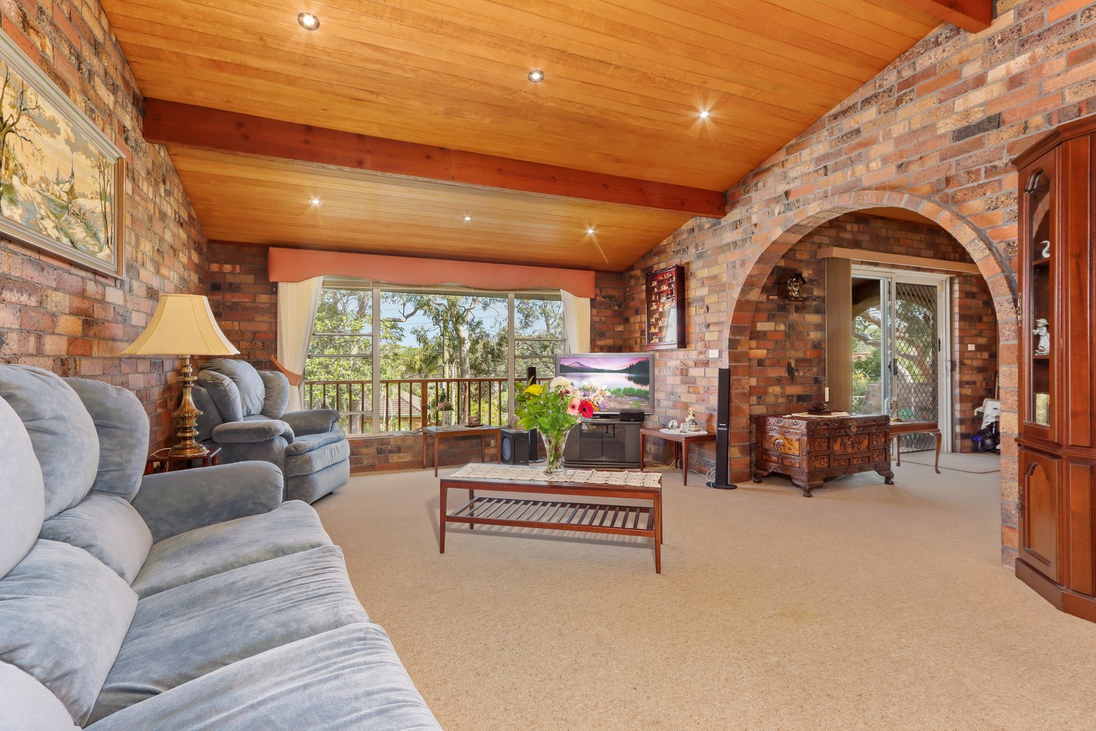 1017 Forest Road LUGARNO 11