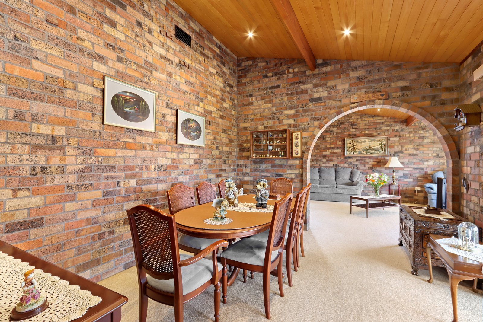 1017 Forest Road LUGARNO 12