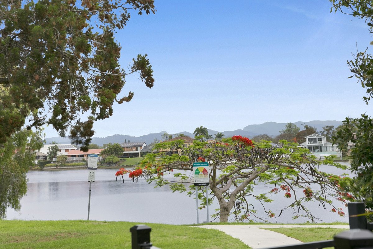 10/173 Barrier Reef Drive Mermaid Waters 29