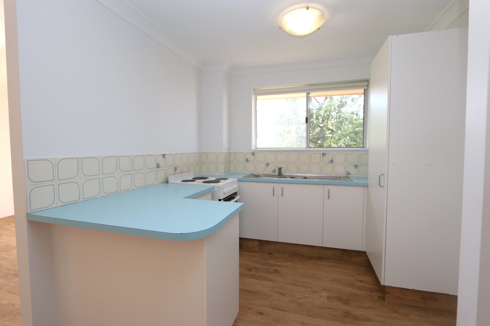10/175 Muir Street LABRADOR 4