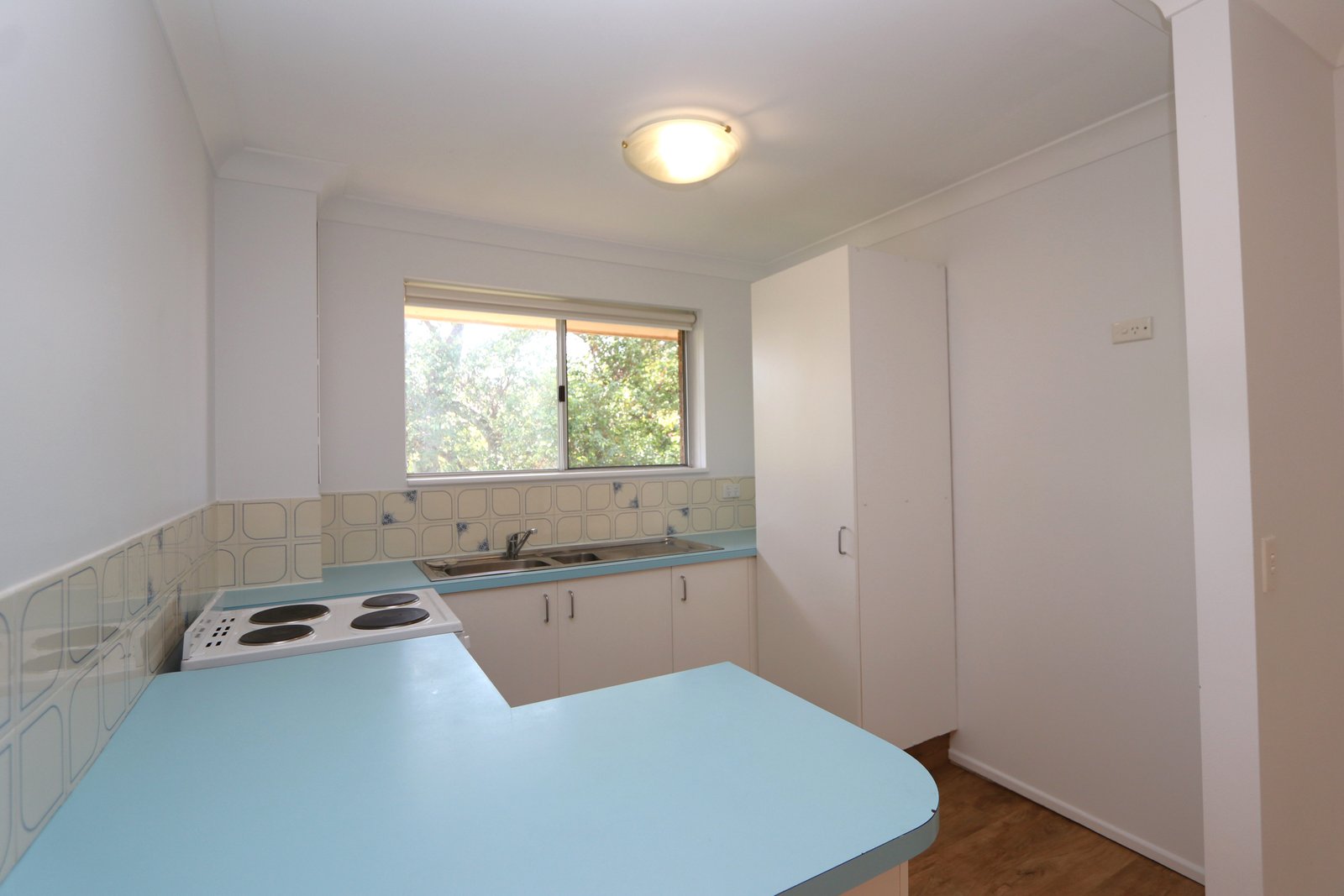 10/175 Muir Street LABRADOR 5