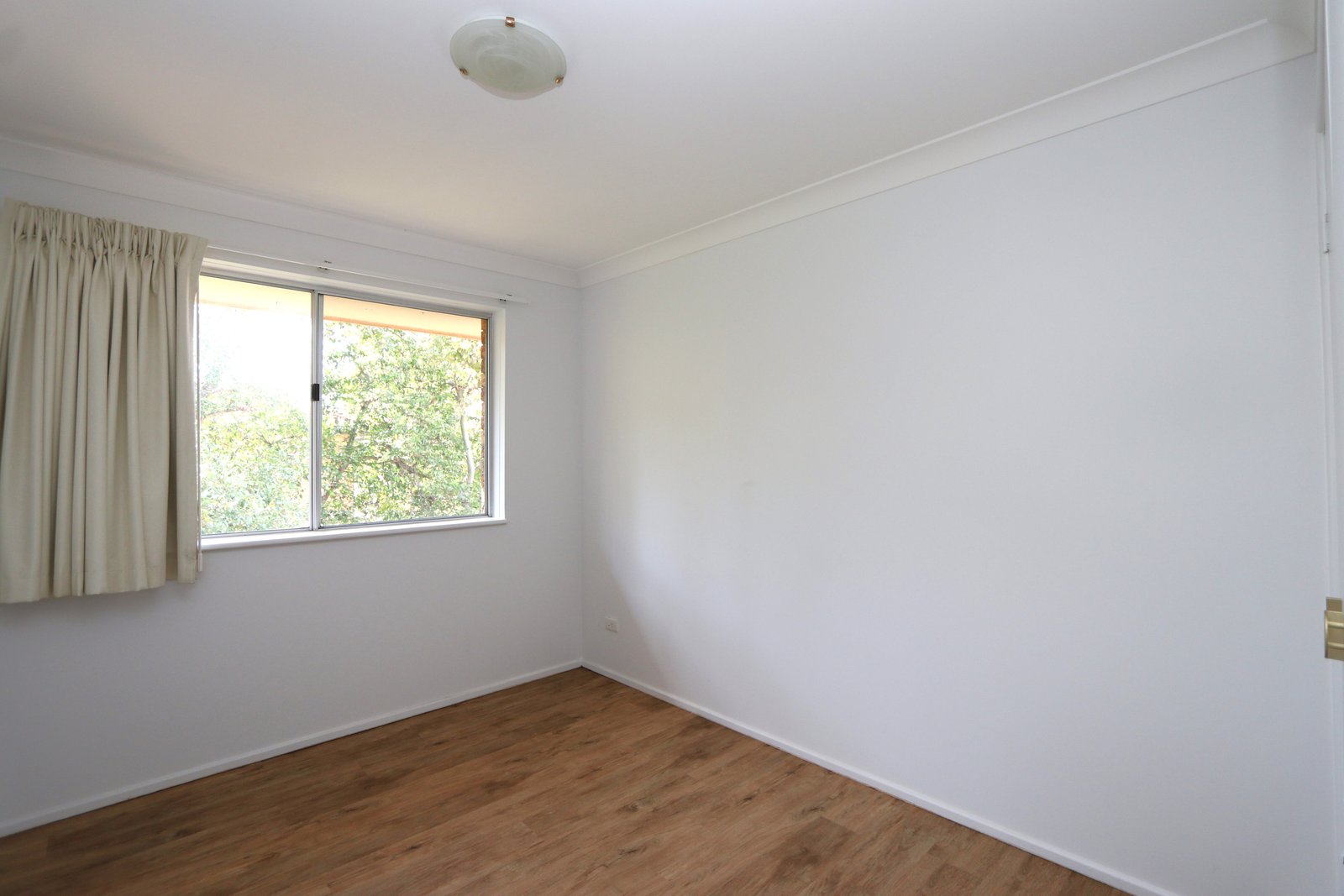 10/175 Muir Street LABRADOR 10