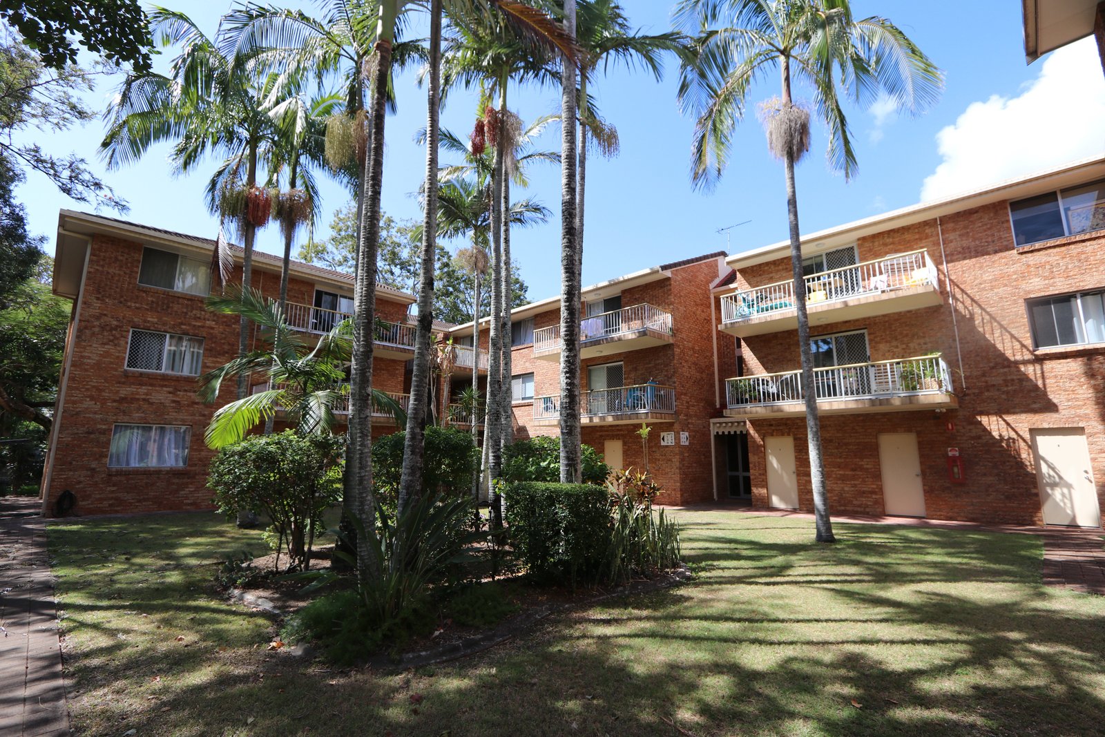 10/175 Muir Street LABRADOR 14