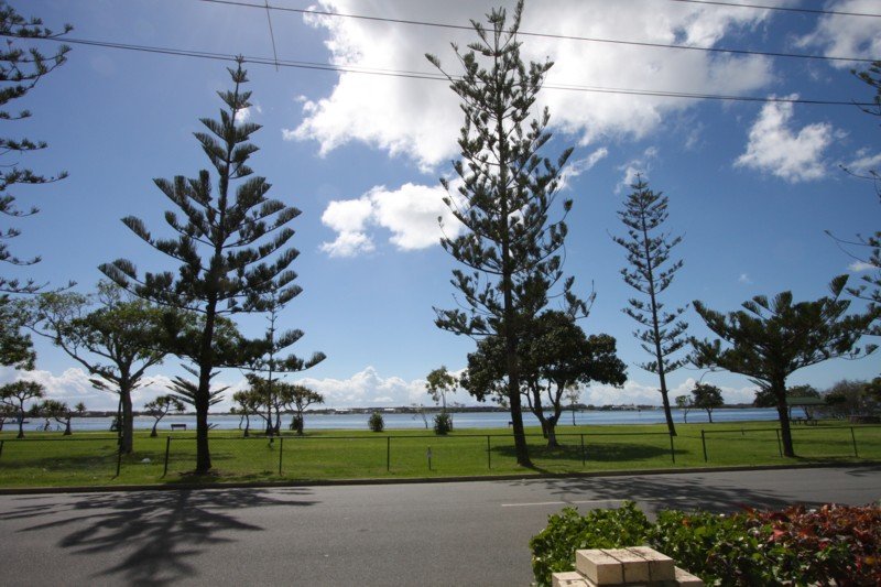 10/175 Muir Street LABRADOR 2