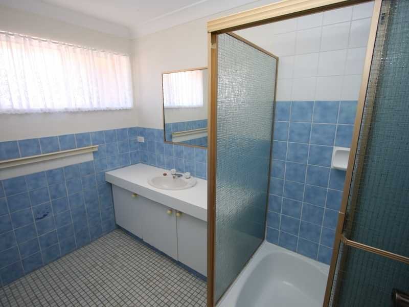 10/175 Muir Street LABRADOR 8