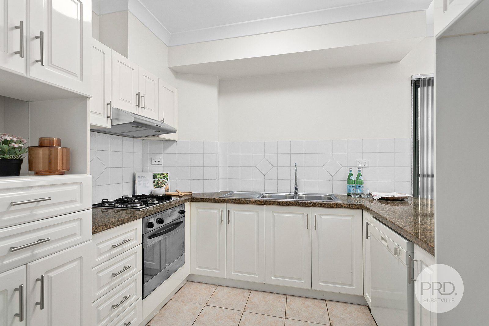 10/18-22 West Street HURSTVILLE 3