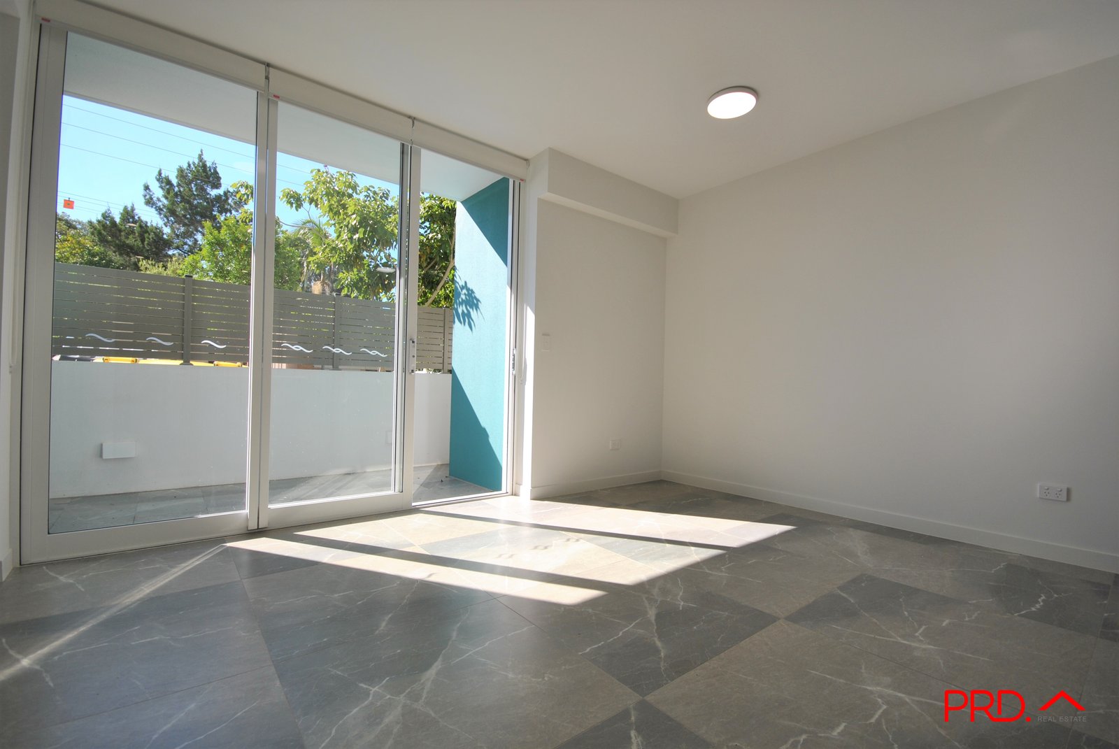 101/8 Meron Street SOUTHPORT 8