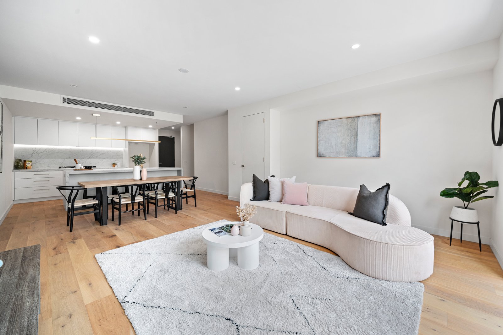 Gallery: 10/181 East Boundary Road