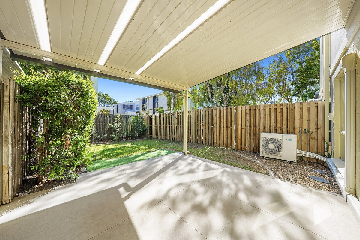 10/183 Government Road Labrador 2