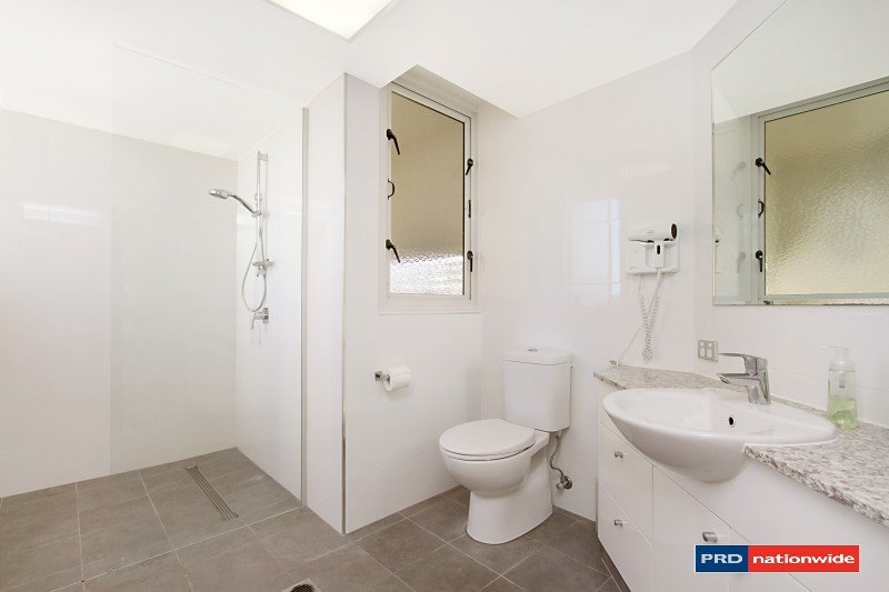 10/186 The Esplanade BURLEIGH HEADS 6