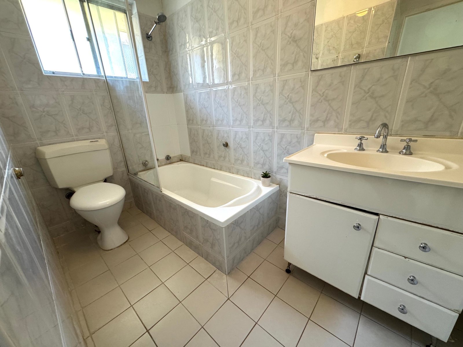 10/19 Charles Street LIVERPOOL 5