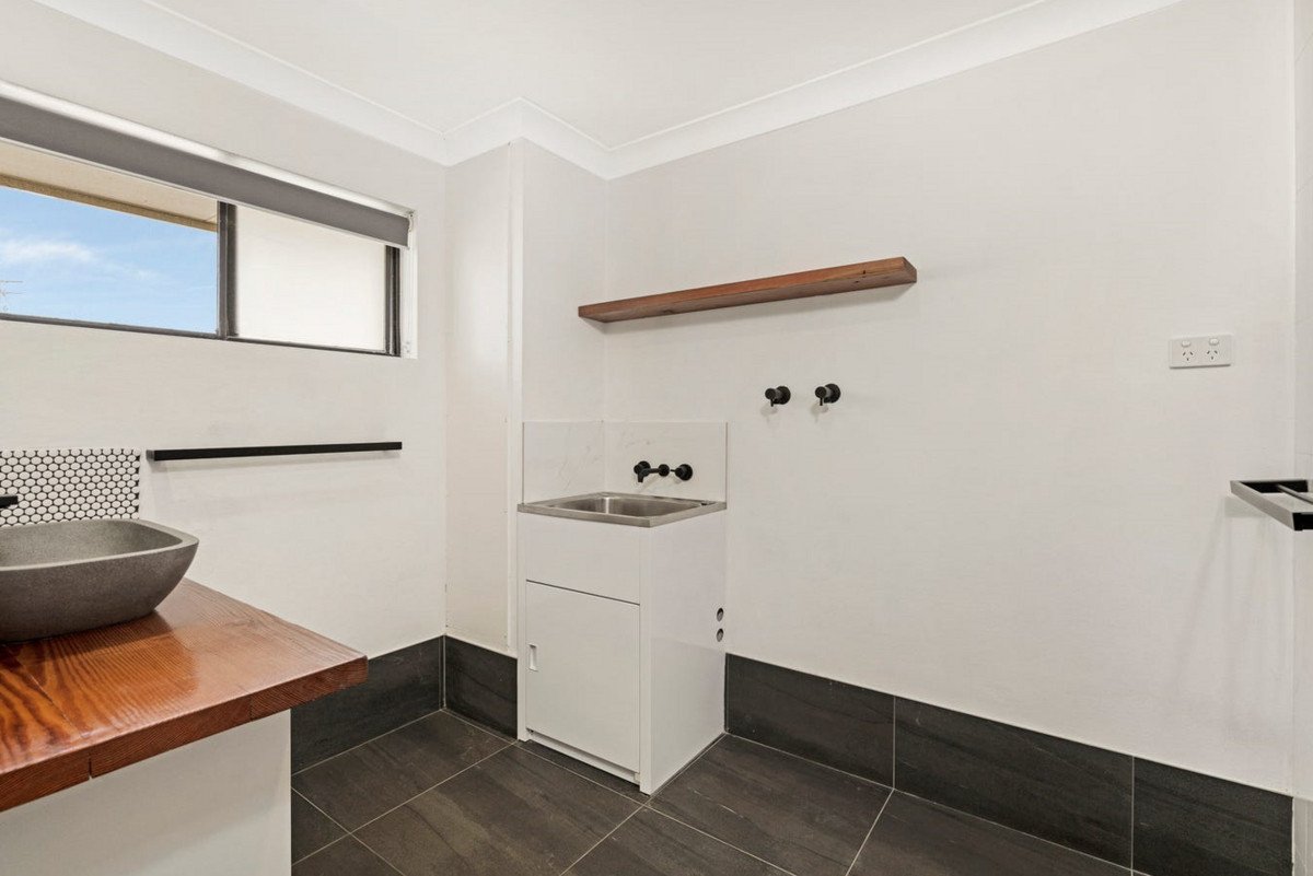 10/1931 Gold Coast Higway  Burleigh Heads 7